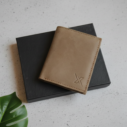 Signature Slim Leather Bifold Wallet – Hand-Stitched Design